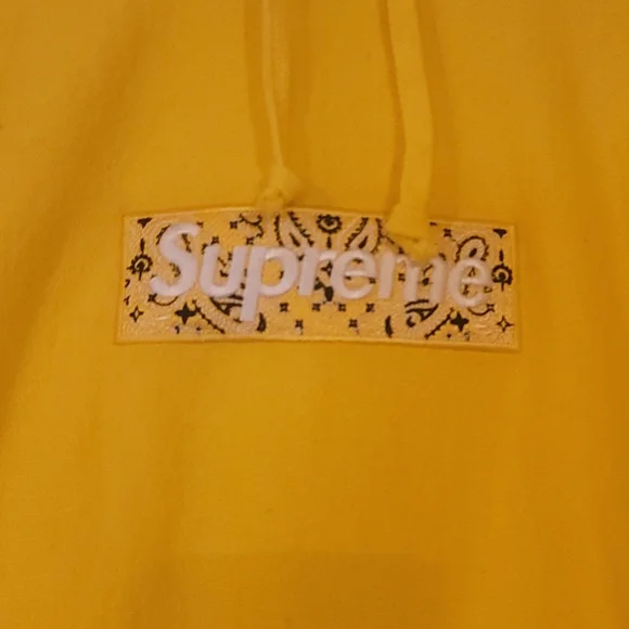 Supreme hoodie - Picture 2 of 4